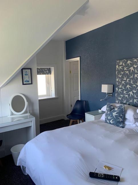 The Red House Guest House Falmouth Oda fotoğraf